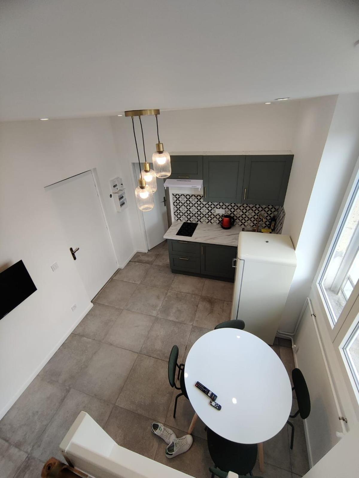 Loft Chic Avec Mezzanine Contemporaine Leilighet Vénissieux Eksteriør bilde